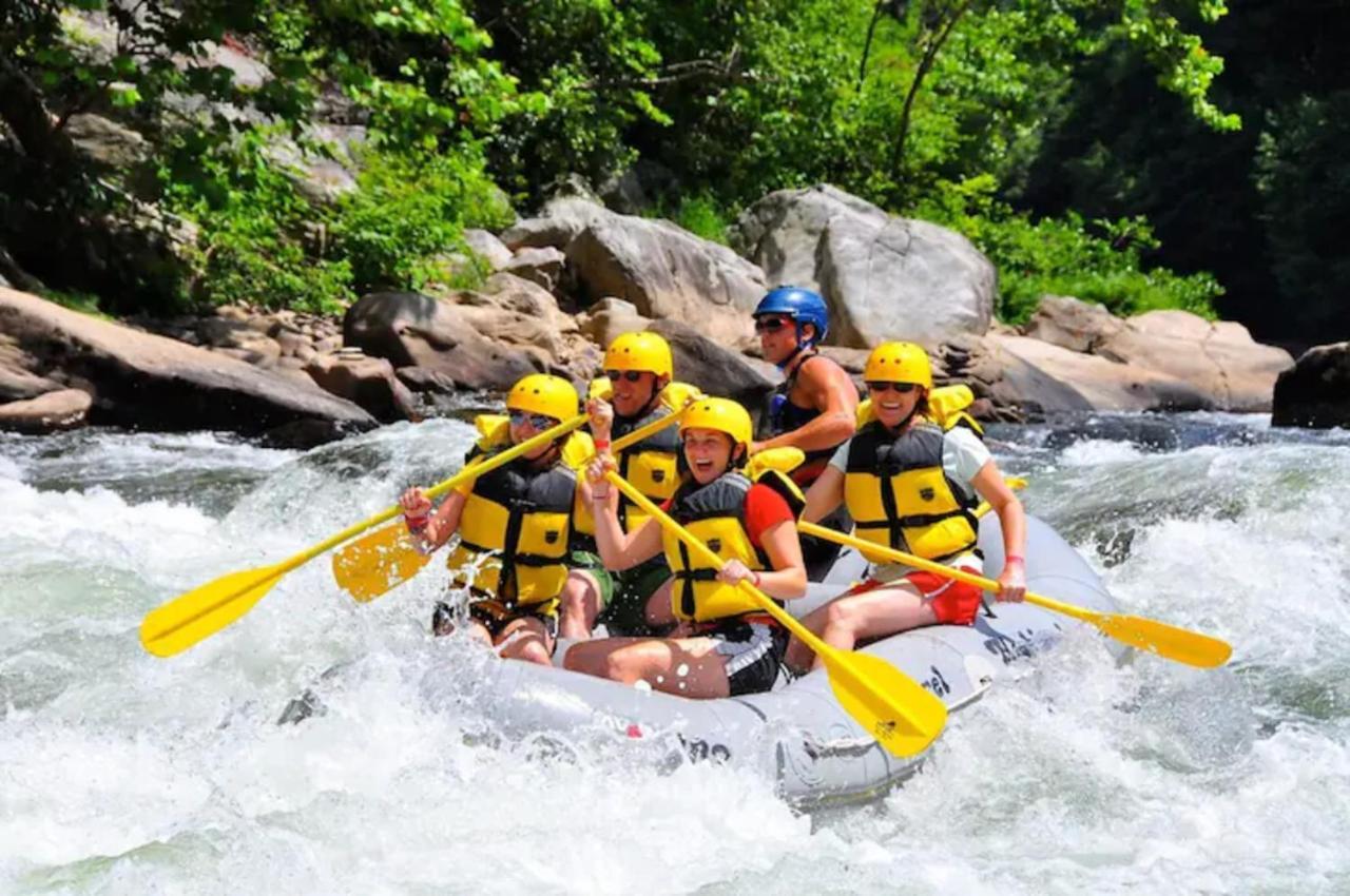 Stay In Ohiopyle - Closest Place To The Gap Trail In Ohiopyle, Pa, Hot Tub Exterior photo