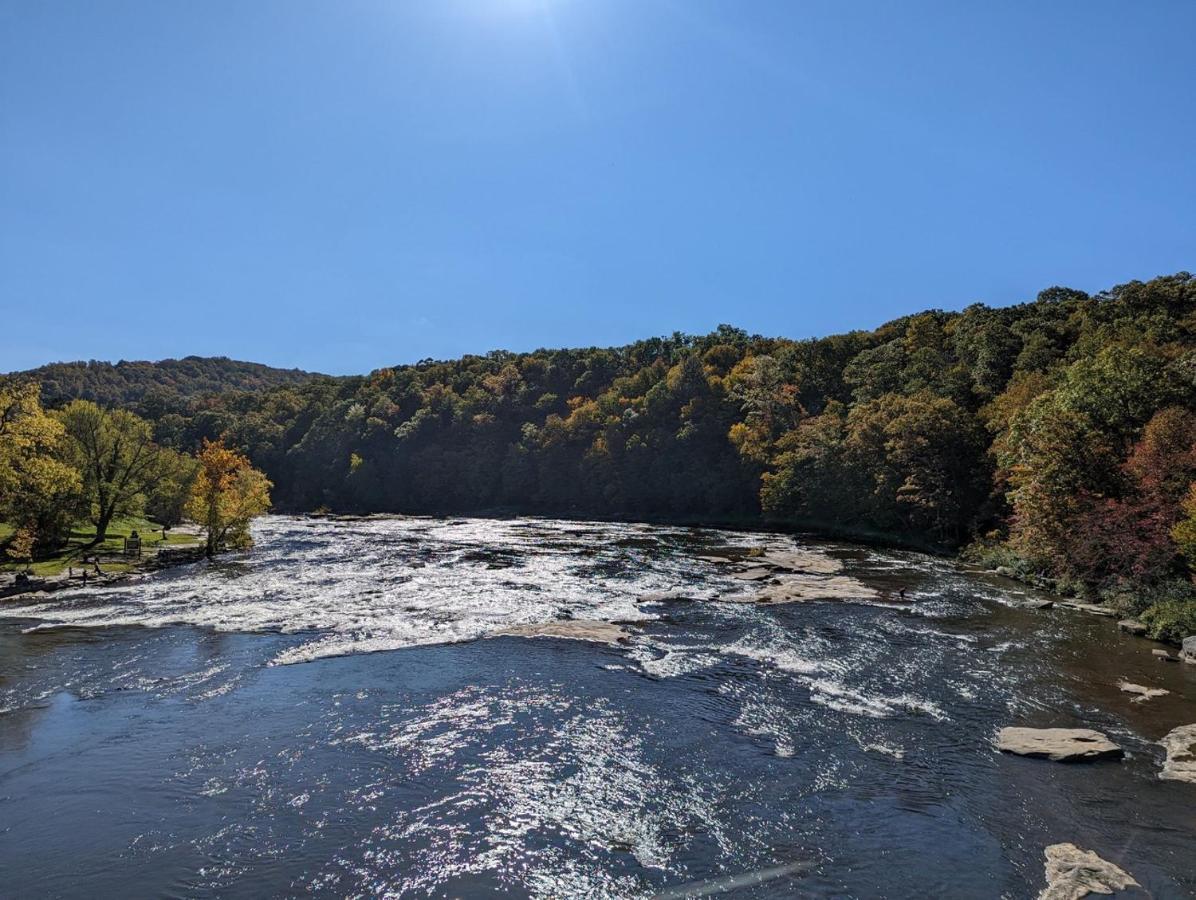 Stay In Ohiopyle - Closest Place To The Gap Trail In Ohiopyle, Pa, Hot Tub Exterior photo